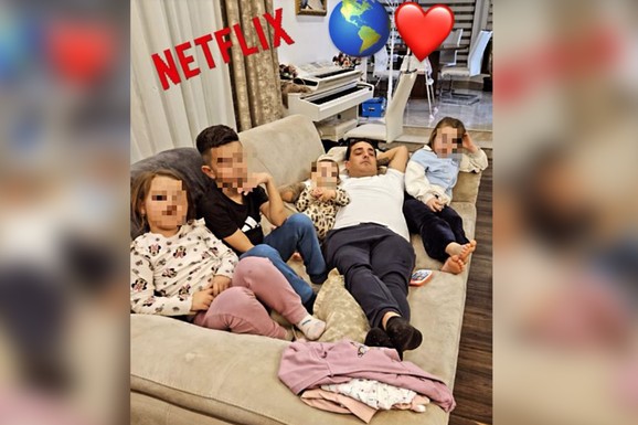 ZAVIRITE U DOM DARKA LAZIĆA U BRESTAČU Nakon tragedije sa decom brata Dragana  gleda film: U kući postavili "dvorac" za devojčice