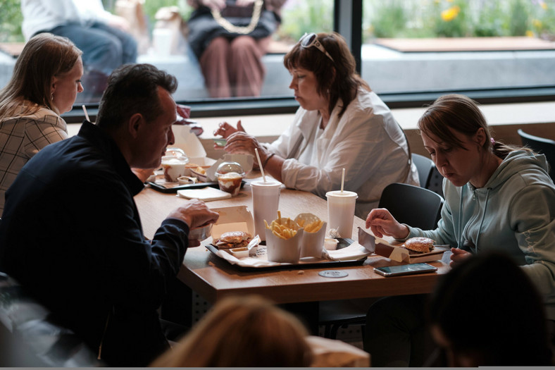 Rosyjska sieć restauracji fastfoodowych Vkusno i Tochka w Moskwie