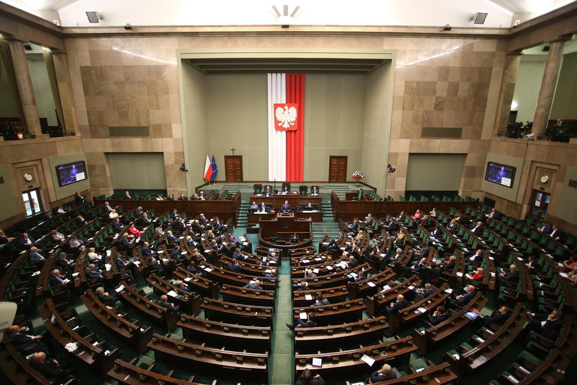 Sejm przyjął część poprawek Senatu ws. wyborów