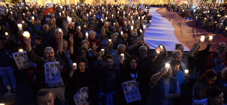 Nowoczesna i PO chcą nowej komisji śledczej. "PiS wystraszyło się protestów, wobec obywateli i polityków rozpoczęło inwigilację"