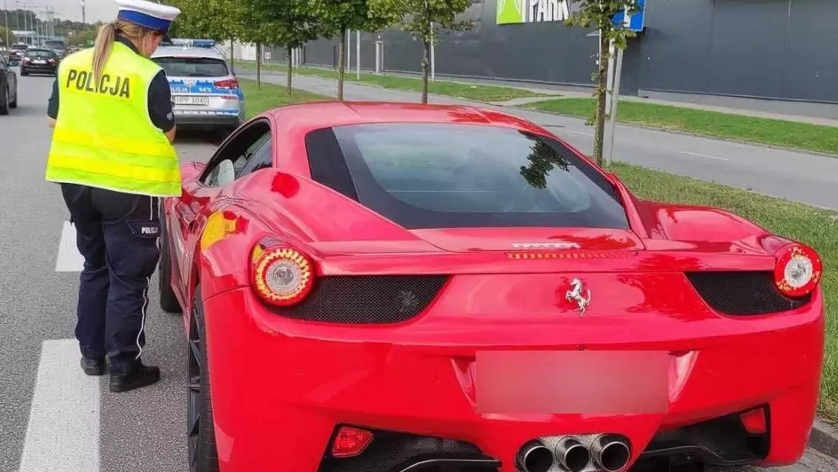 Kierowca Ferrari jechał 144 km/h w obszarze zabudowanym (wrzesień 2023 r; Częstochowa)