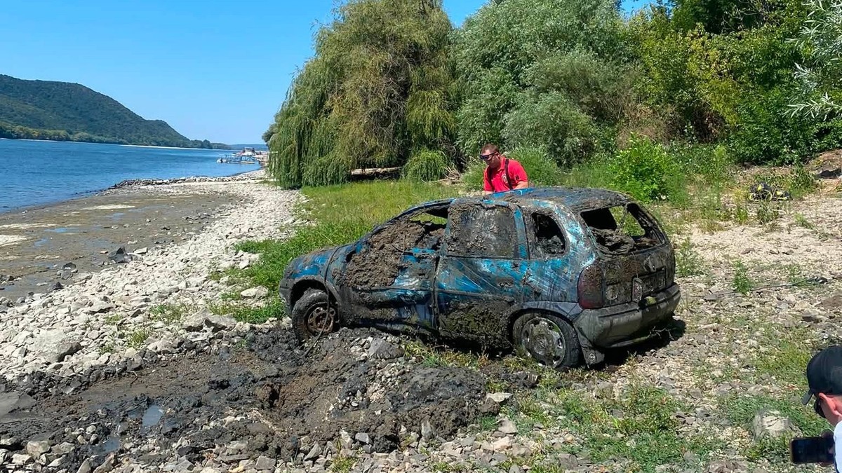 Otkriven automobil ukraden pre 13 godina zbog niskog vodostaja Dunava