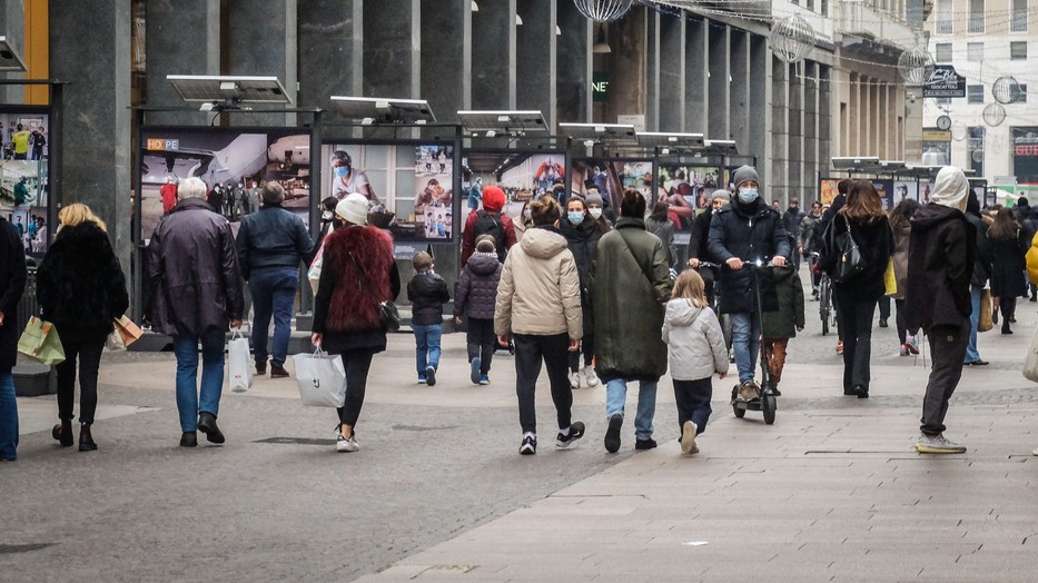 Megteltek az utcák Milánóban, miután enyhítették a korlátozásokat / Fotó: MTI EPA Matteo Corner 