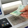 Przyrost depozytów Polaków w bankach hamuje. Widać lekkie odbicie lokat. To skutki wyższych stóp procentowych