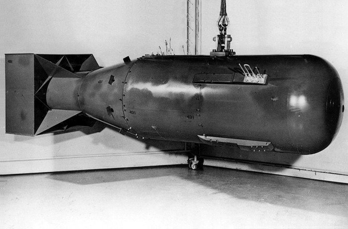 Makieta bomby atomowej Little boy, bomby, którą USA zrzuciły na Hiroshimę