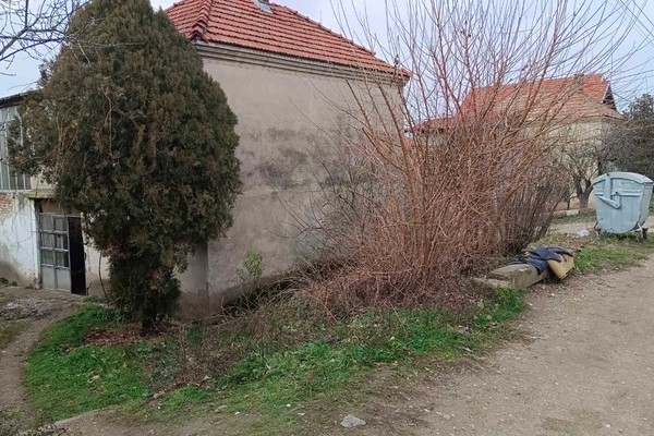 Cena bez PDV-a sa nameštajem i prikolicom 29900 evra