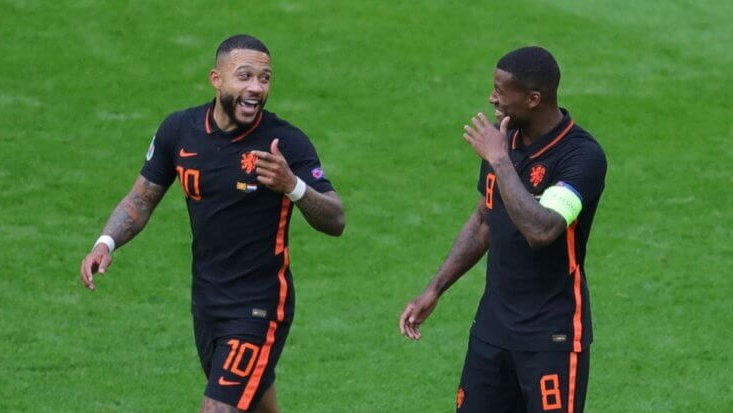 Memphis Depay i Georginio Wijanldum