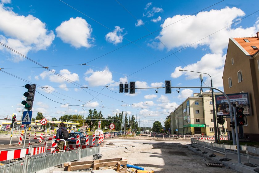 Trwa walka o możliwie najszybsze zakończenie przebudowy ulicy Dąbrowskiego.