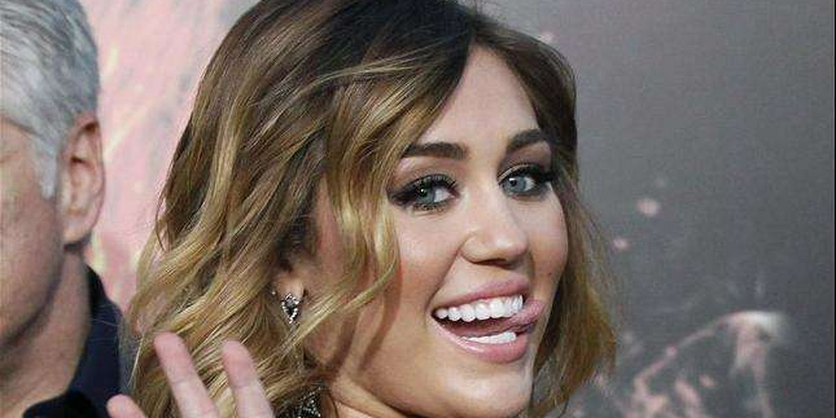 Miley Cyrus prawie odcieła sobie palec! 