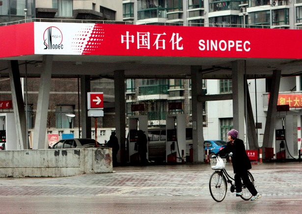 Sinopec, największe przedsiębiorstwo paliwowe w Azji, wezwał Pekin do walki z korupcją, jakiej dopuszczają się zagraniczni biznesmeni w Chinach