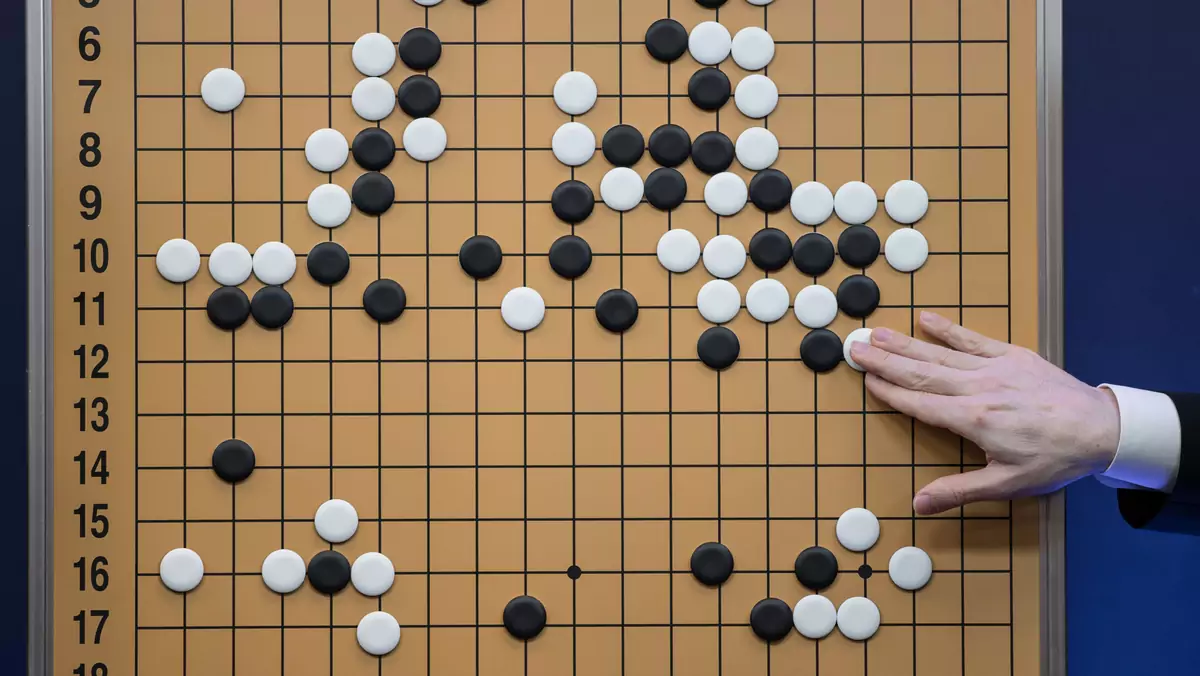 Go - starożytna gra, która okazała się najważniejszym testem dla sztucznej inteligencji