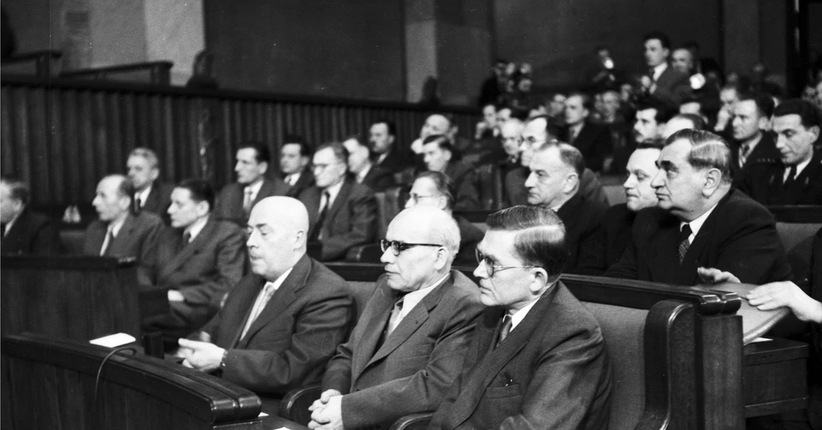 QUIZ. Historia Polski PRL. Pytamy o ważne daty i osoby. Ostatnie pytanie nie będzie wyzwaniem