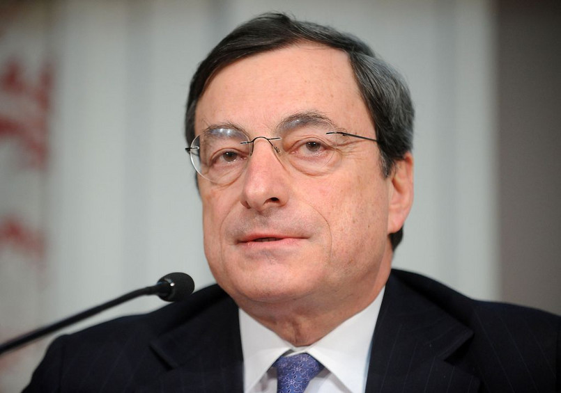 szef EBC Mario Draghi zapowiada skup krótkoterminowych obligacji.