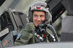 Kamil Stoch zamienił narty na... F-16