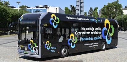 Na ulice Wrocławia wyjechał autobus wodorowy. Na jakiej trasie będzie kursował?