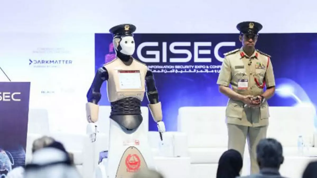 Robot-policjant od dziś będzie patrolował ulice Dubaju