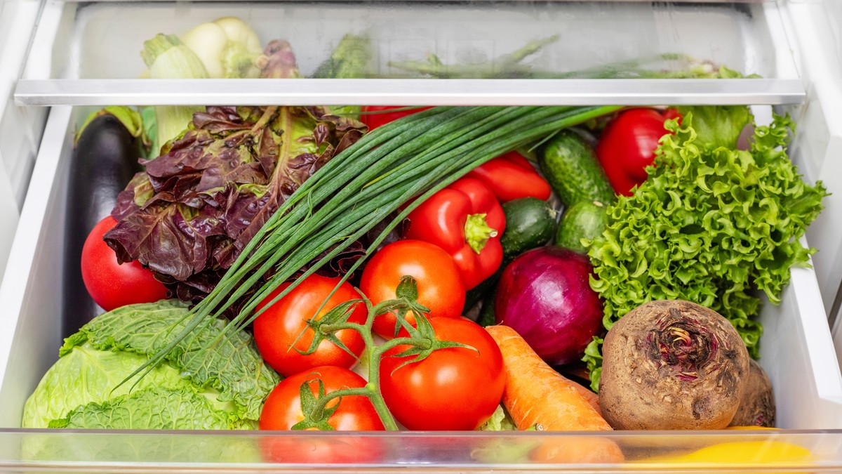 Ovo povrće nikako ne treba držati u frižideru – treća namirnica iznenađuje mnoge