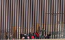 Granicę USA-Meksyk przekracza coraz więcej osób. Profil imigracji się zmienia