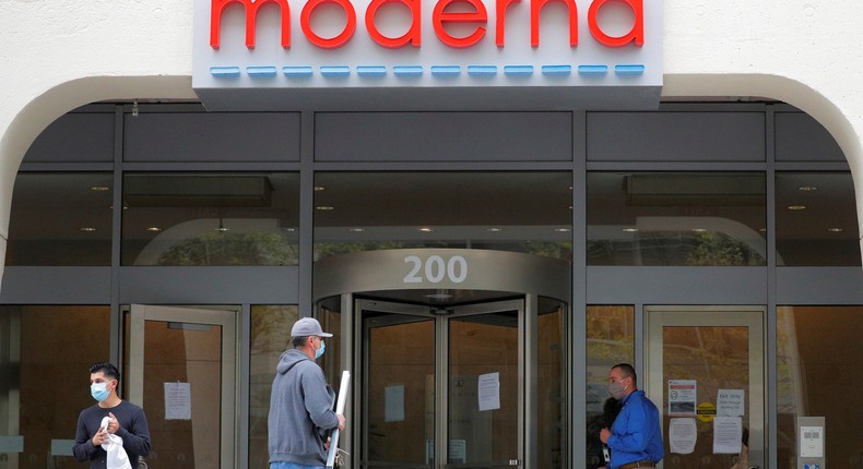 A sign marks the headquarters of Moderna Therapeutics, which is developing a vaccine against the coronavirus disease (COVID-19), in Cambridge, Massachusetts, U.S., May 18, 2020.   REUTERS/Brian Snyder