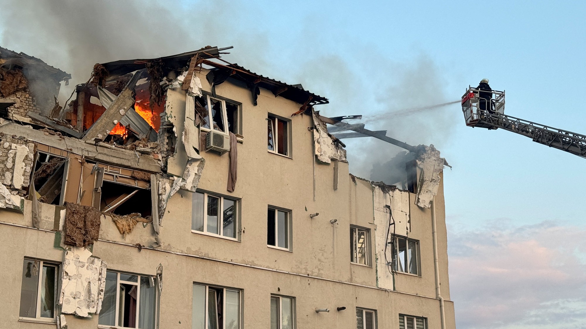 Následky ruského dronovéhé útoku v Charkove.