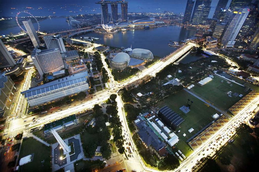 Przygotowania do wyścigu F1 w Singaporze