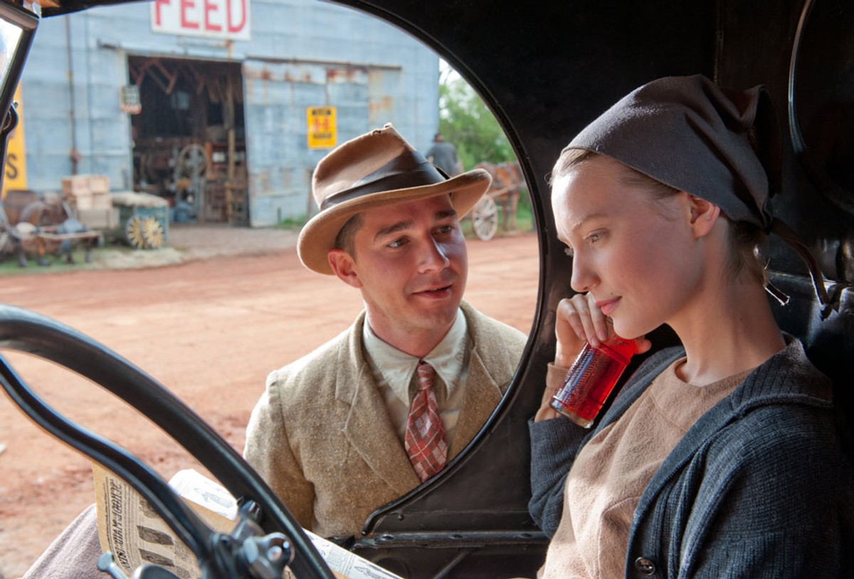 Shia LaBeouf i Mia Wasikowska w filmie "Gangster"