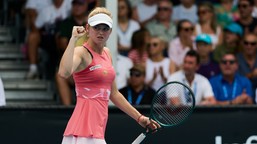 australian open. klimovicova nie miała problemu z debiutancką tremą. awans po kreczu rywalki