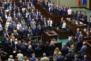 21 nowych posłów złożyło ślubowanie. Kim są?