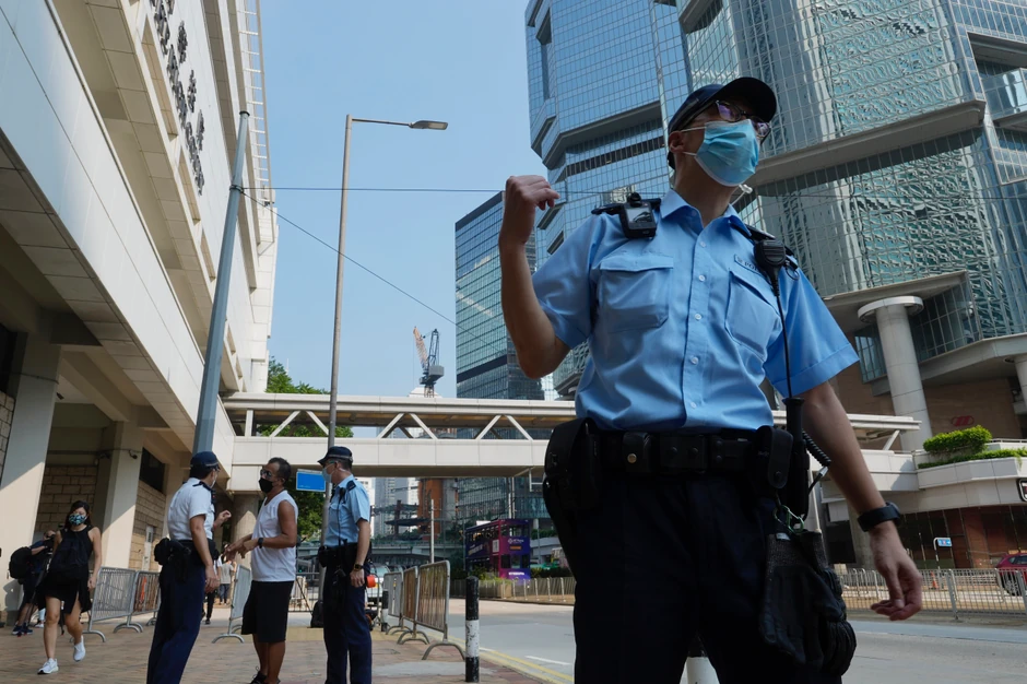 Policija ispred suda u Hong Kongu
