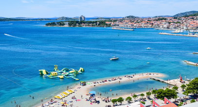 Wakacje w Chorwacji? Zabierz na plażę… ocet. To proste rozwiązanie popularnego problemu