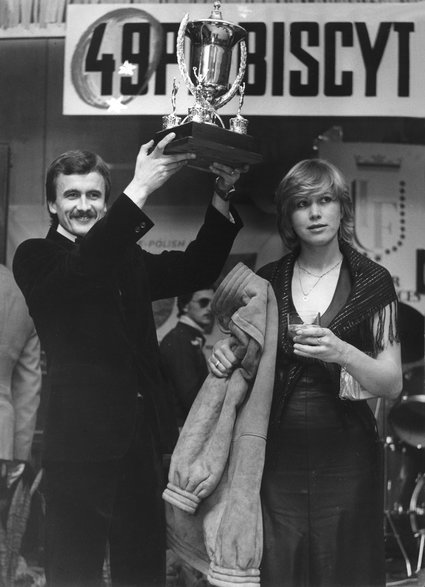 Andrzej i Lucyna Grubbowie na Balu Mistrzów Sportu Tenisista stołowy został sportowcem roku AD 1984.