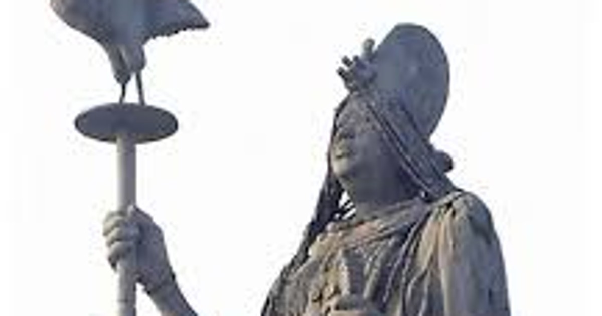 Do you know about Queen Luwoo, the first and only female Ooni of Ife? - Vimarsana News
