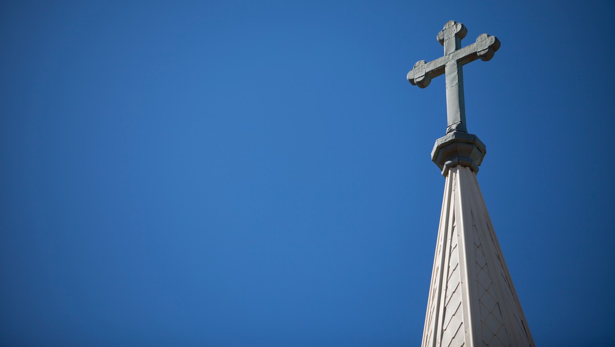 Zorganizowane dzisiaj w Katedrze Opolskiej nabożeństwo ekumeniczne z okazji przypadającej w tym roku 70. rocznicy Tragedii Górnośląskiej było okazją do modlitwy za pokój na świecie i ofiary piątkowych zamachów w Paryżu.