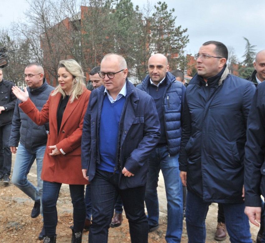 Prema rečima predsednika opštine Lazarevac Bojana Sinđelića, radnici su radili i tokom zime