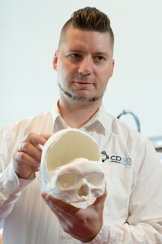 POLSCY NAUKOWCY DRUKUJĄ TRÓJWYMIAROWE MODELE KOŚCI