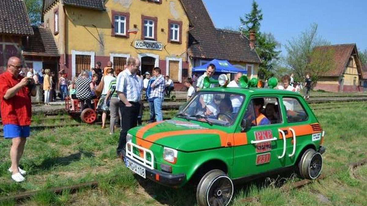 "Gazeta Pomorska": Dworzec w Koronowie znowu odżył za sprawą jego entuzjastów. Po raz trzeci. Tym razem atrakcją były drezyny.