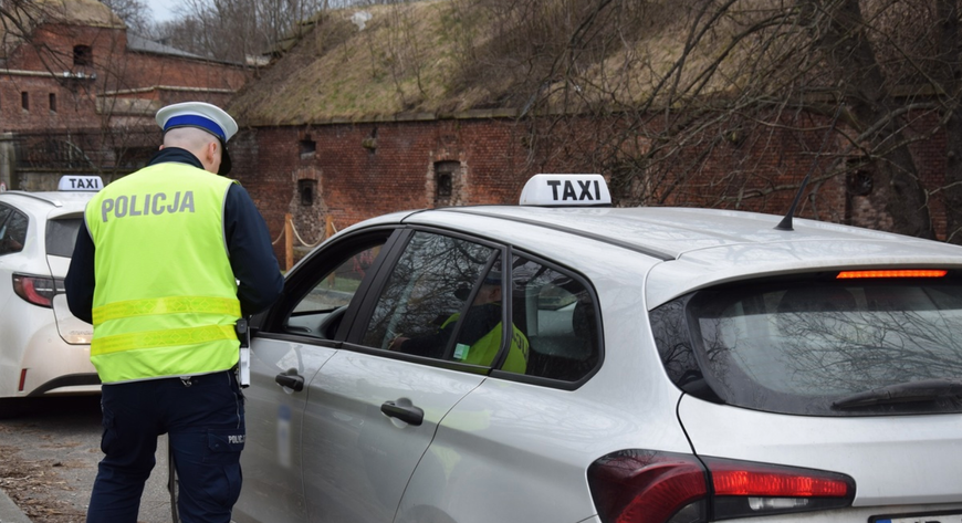 Skontrolowano 38 pojazdów, których kierowcy są odpowiedzialni za przewóz osób na terenie miasta