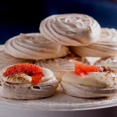 Mini pavlova