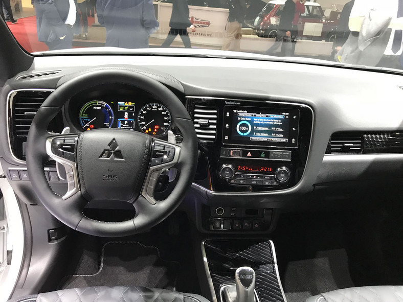 Mitsubishi Outlander PHEV 2019