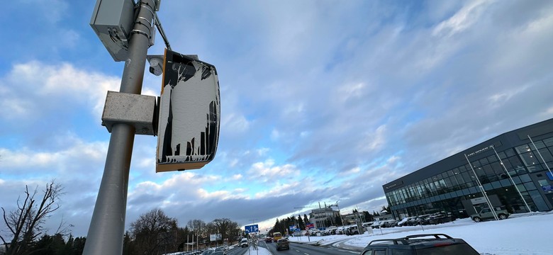 Fotoradar rekordzista zniszczony. Konkolewski: Mam przykrą wiadomość dla sprawcy