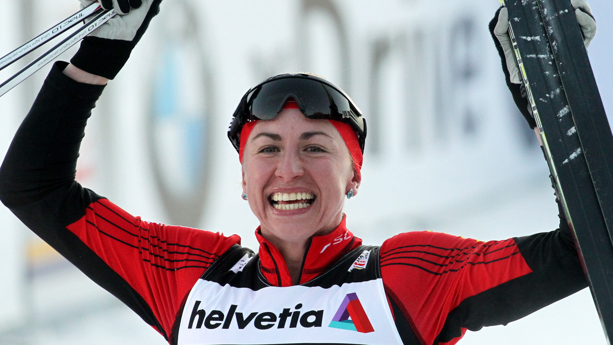 Justyna Kowalczyk tylko na jeden etap oddała Marit Bjoergen prowadzenie w Tour de Ski. W sobotę Polka znakomicie spisała się w biegu na 10 kilometrów techniką klasyczną, wygrywając rywalizację w Lago di Tesero i tym samym odzyskując pozycję liderki przed ostatnim etapem tej imprezy. Kowalczyk ma 11,5 s przewagi nad Norweżką.