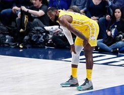Liga NBA: LeBron James przyćmił Lukę Doncica