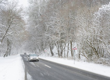Erre vigyázzon a havas útakon - figyelmeztet a Magyar Közút című cikk nyitóképe