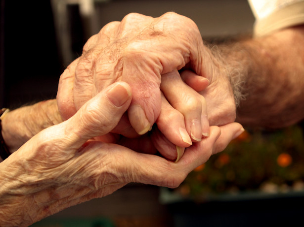 Chorzy na Parkinsona walczą o leczenie