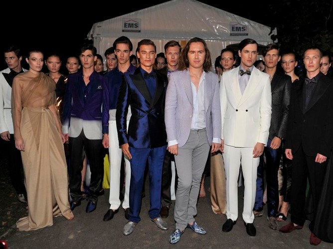 Kolekcja Tomasza Ossolińskiego 'Adam i mężczyźni kontra rak piersi'