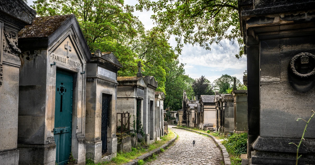 QUIZ przed Wszystkimi Świętymi. Najsłynniejsze cmentarze Europy. Na 2 pytaniach każdy się wyłoży