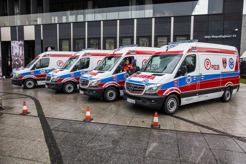 Pogotowie dostało 4 nowe ambulanse