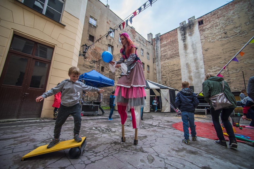 Festiwal magii Hokus Pokus na Piotrkowskiej w Łodzi.