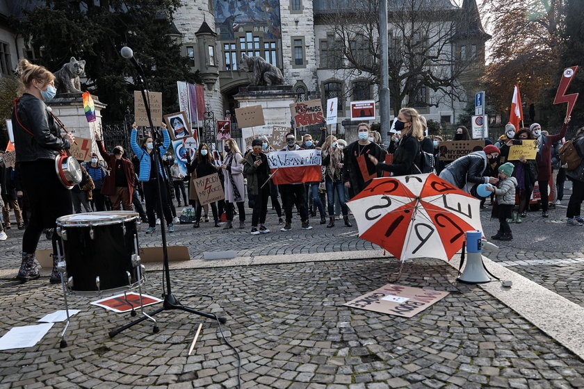 Kobiety w Brnie wspierają polski Strajk Kobiet