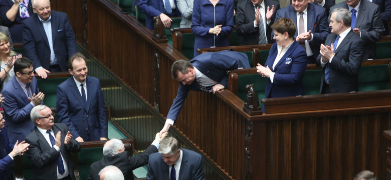 Sejm odrzucił wniosek o wotum nieufności wobec szefa MSWiA. Szydło: Ma moje pełne zaufanie